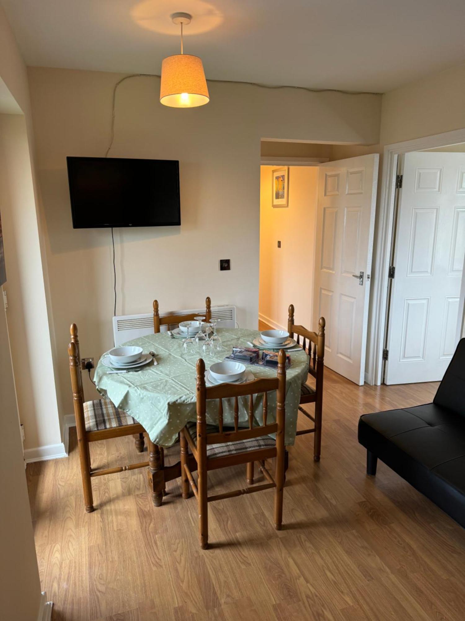 Modern, Quiet, Sleeps 9, Etihad, Coop Live, Manchester Exterior foto