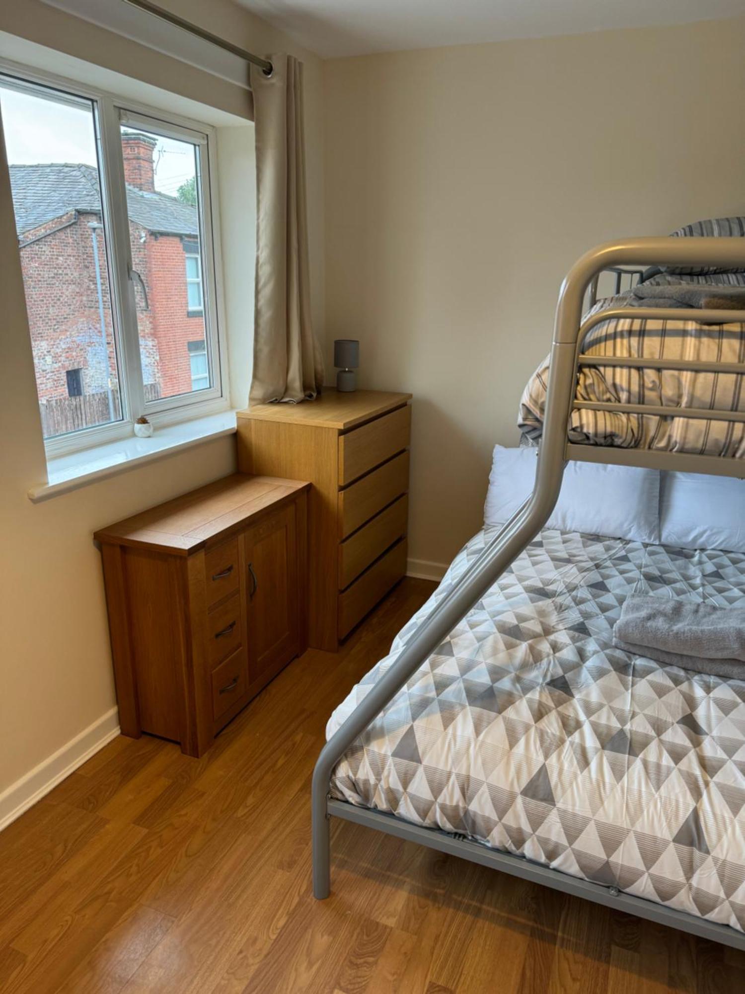 Modern, Quiet, Sleeps 9, Etihad, Coop Live, Manchester Exterior foto